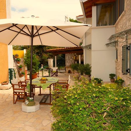 La Casa Di Bella A Tradional Stone House With Barbecue Vila Kariá Exterior foto