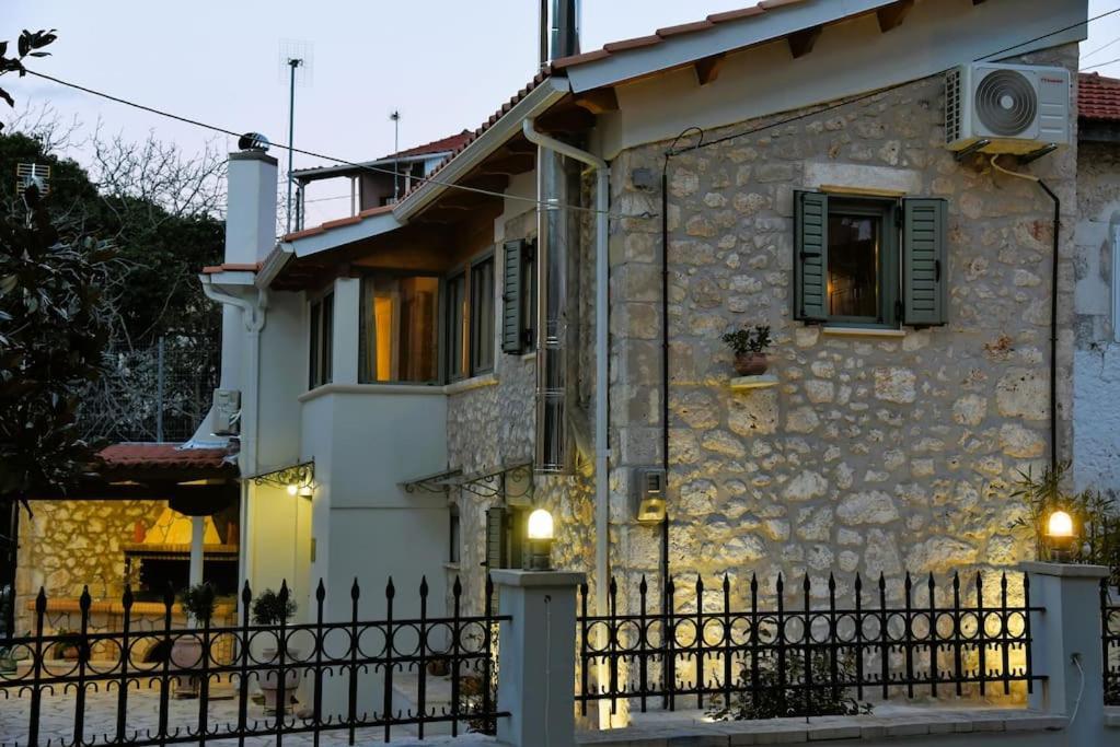 La Casa Di Bella A Tradional Stone House With Barbecue Vila Kariá Exterior foto