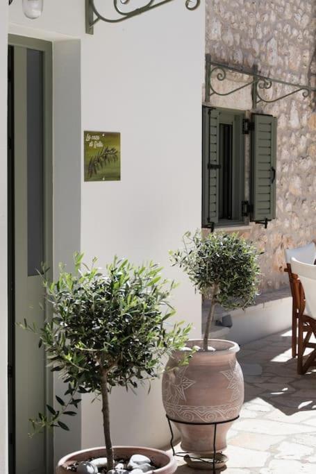 La Casa Di Bella A Tradional Stone House With Barbecue Vila Kariá Exterior foto