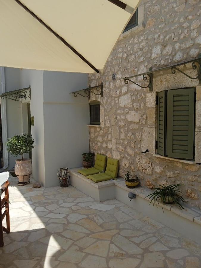 La Casa Di Bella A Tradional Stone House With Barbecue Vila Kariá Exterior foto