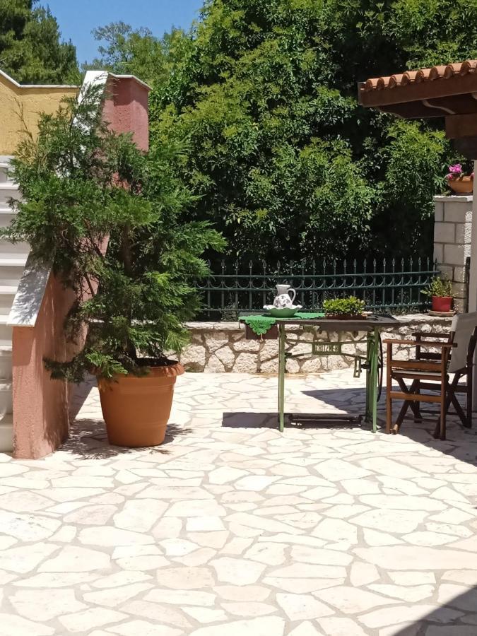 La Casa Di Bella A Tradional Stone House With Barbecue Vila Kariá Exterior foto