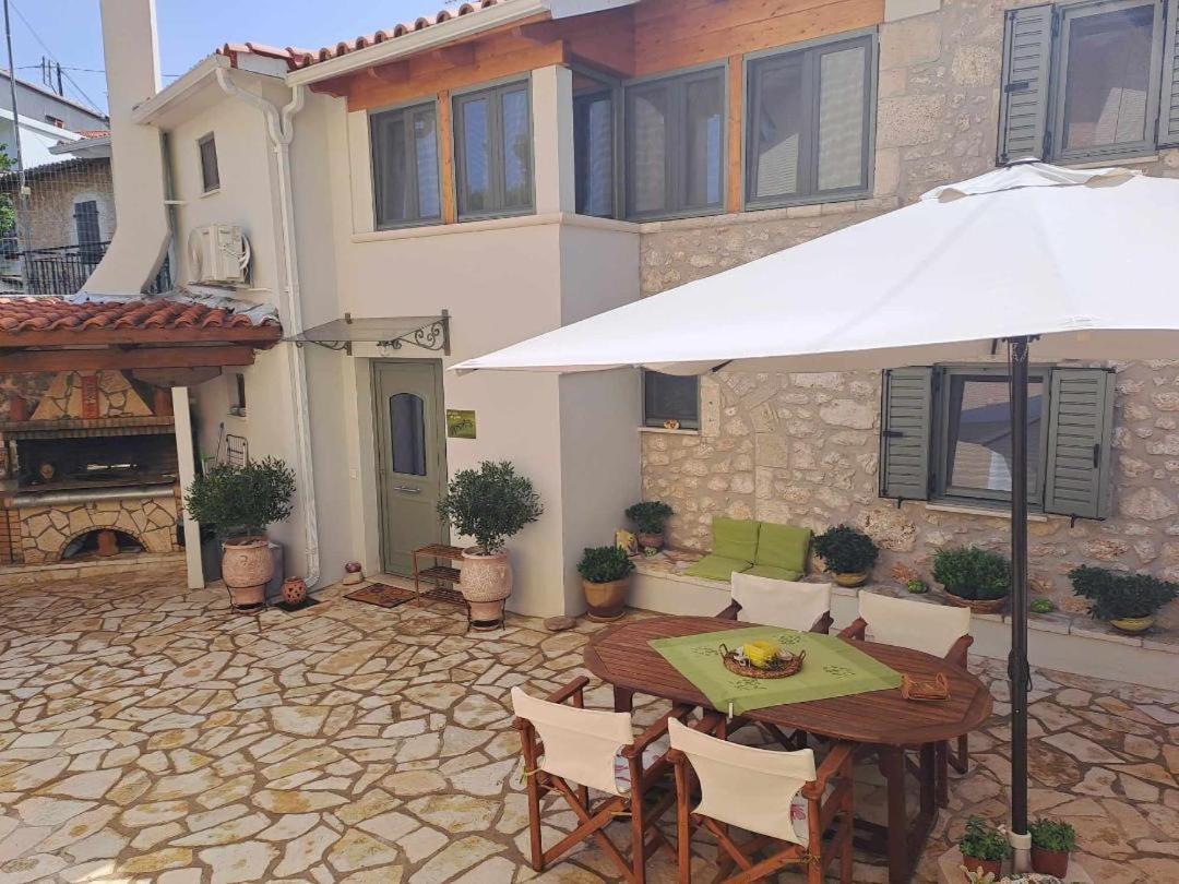 La Casa Di Bella A Tradional Stone House With Barbecue Vila Kariá Exterior foto